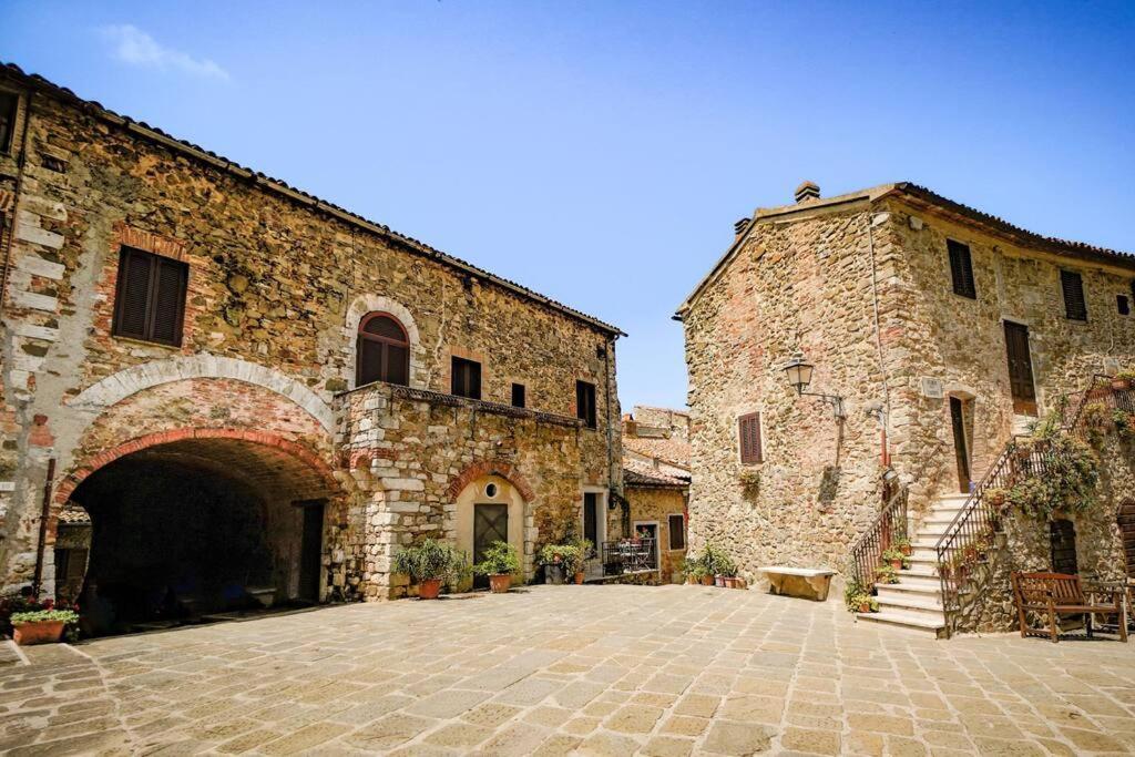 Inn Piazza In Montemerano, The Heart Of Tuscany Exterior foto